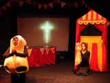 the-nose-and-woman-in-prayer-with-neil-gibbs-and-nicky-baylis-at-littel-angel-theatre-photo-ellie-maguire
